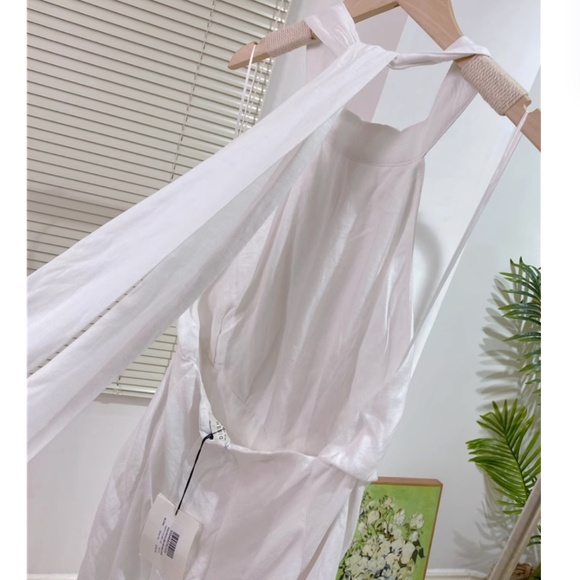 NWT Dissh Aisle White Linen High Neck Maxi Dress Gown Halter White Classic - Picture 11 of 11